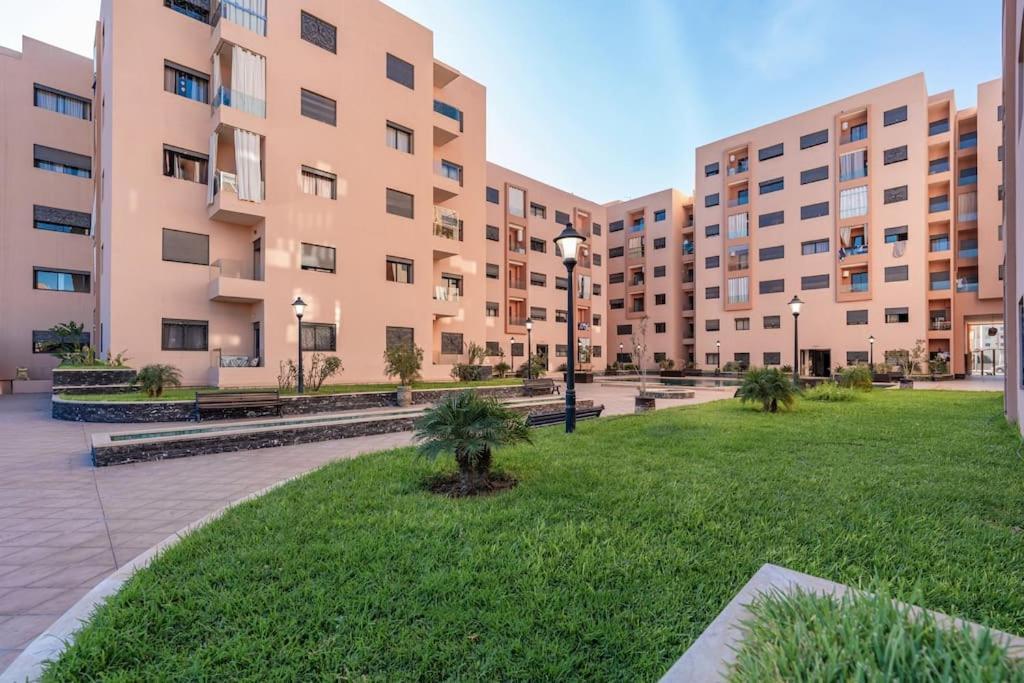 Superbe Appartement Avec Piscine Marrakesh Exterior photo